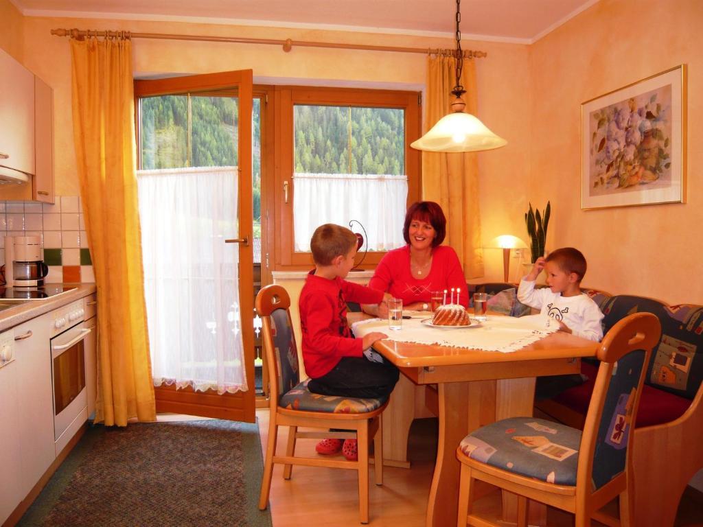 Ferienhaus Ahorn Neustift im Stubaital Quarto foto